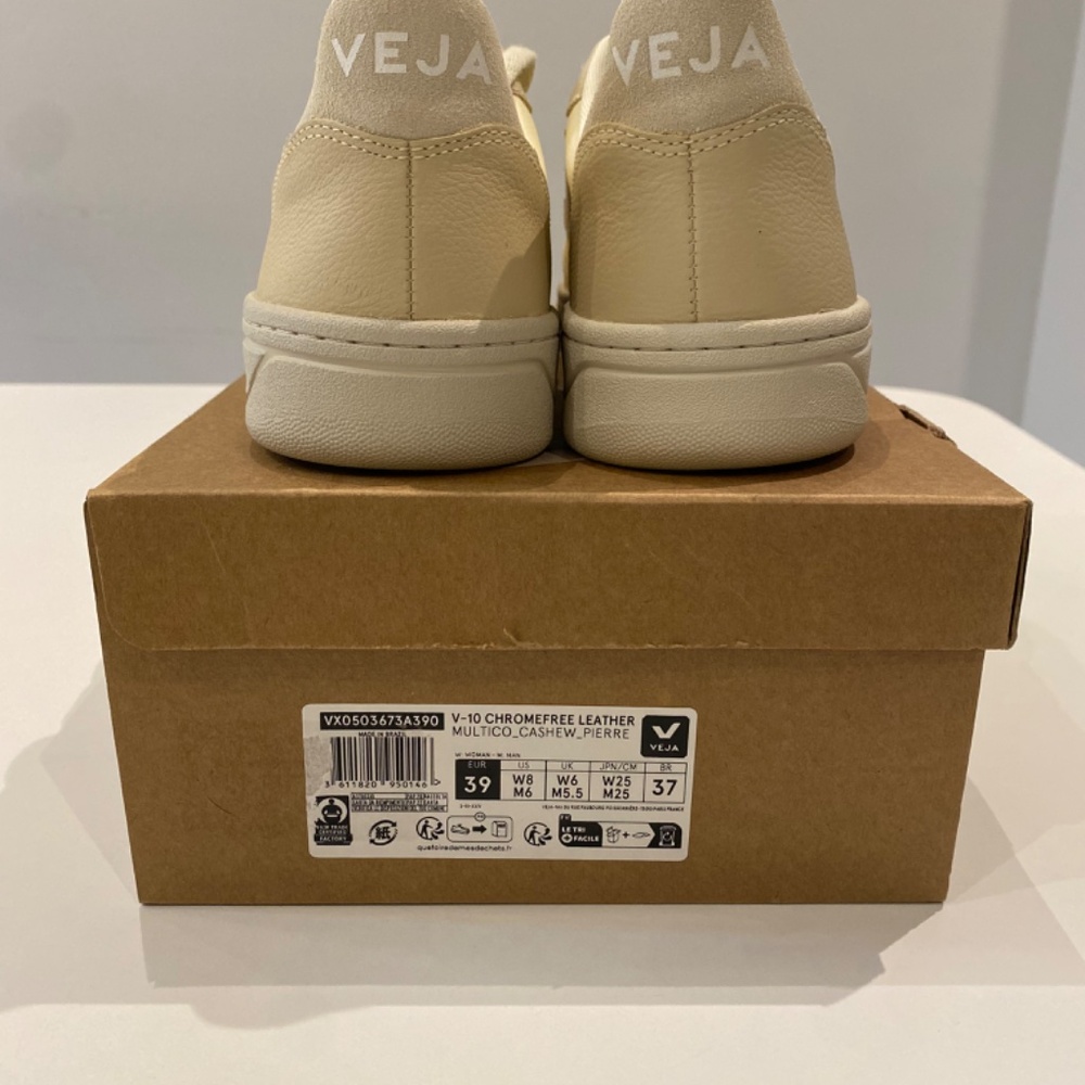 Veja V-10 Chromefree Leather in Multicolor/Cashew/Pierre sz 39EU/8US New in Box - Picture 6 of 7